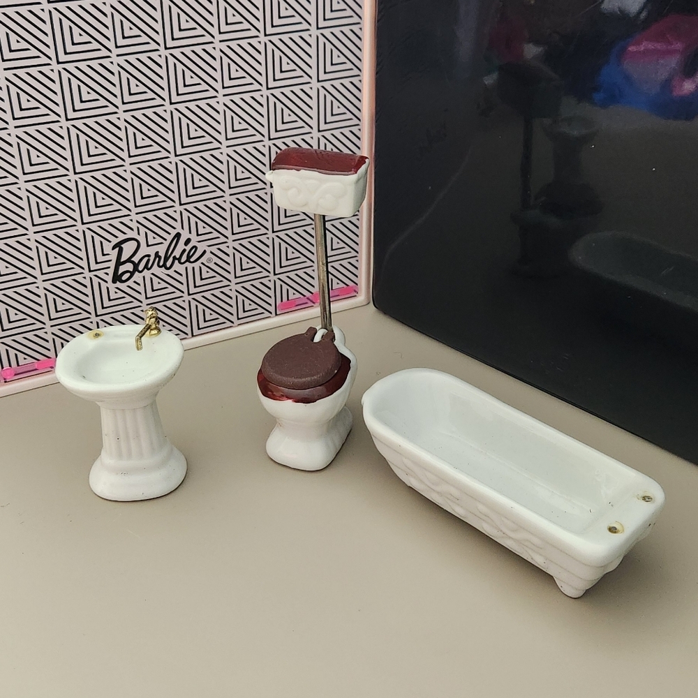 Shackman Porcelain Minature Dollhouse Furniture